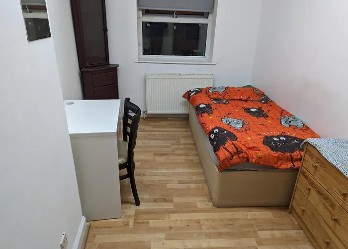 Oldham Town Centre Rm03