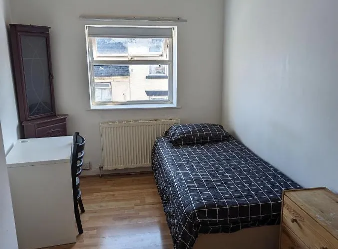 Oldham Town Centre Rm03